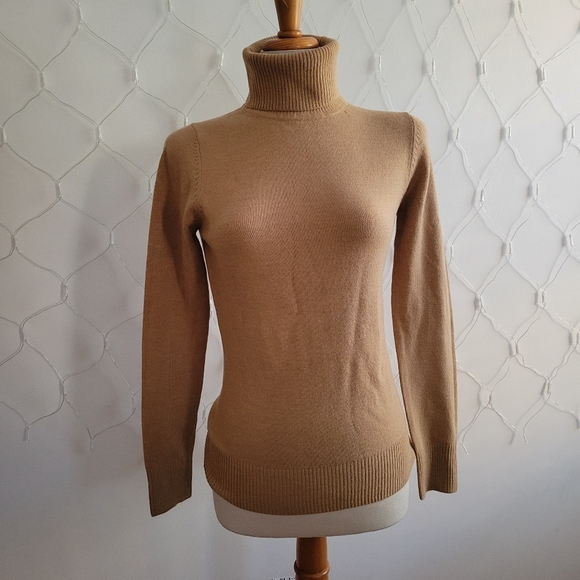 French Connection Tan Turtleneck / Stretchy / Size Medium - Picture 1 of 6